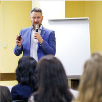 Організація ZOOM конференції в Кременчуці, Полтаві.